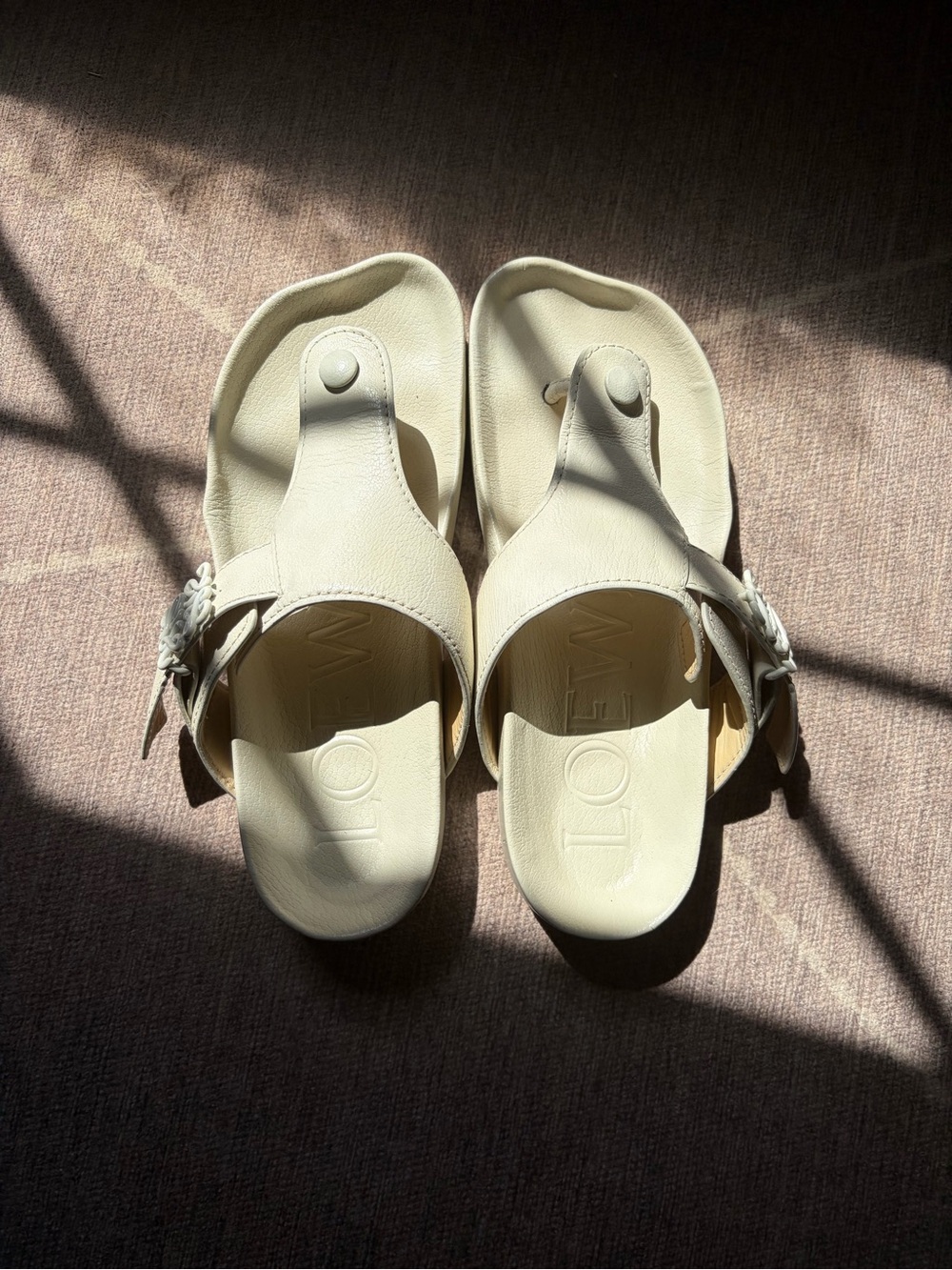 Loewe Cream Leather Toe-Loop Buckle Sandals